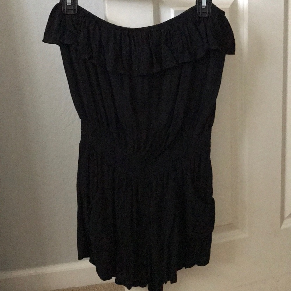 Strapless ROMPER with ruffle